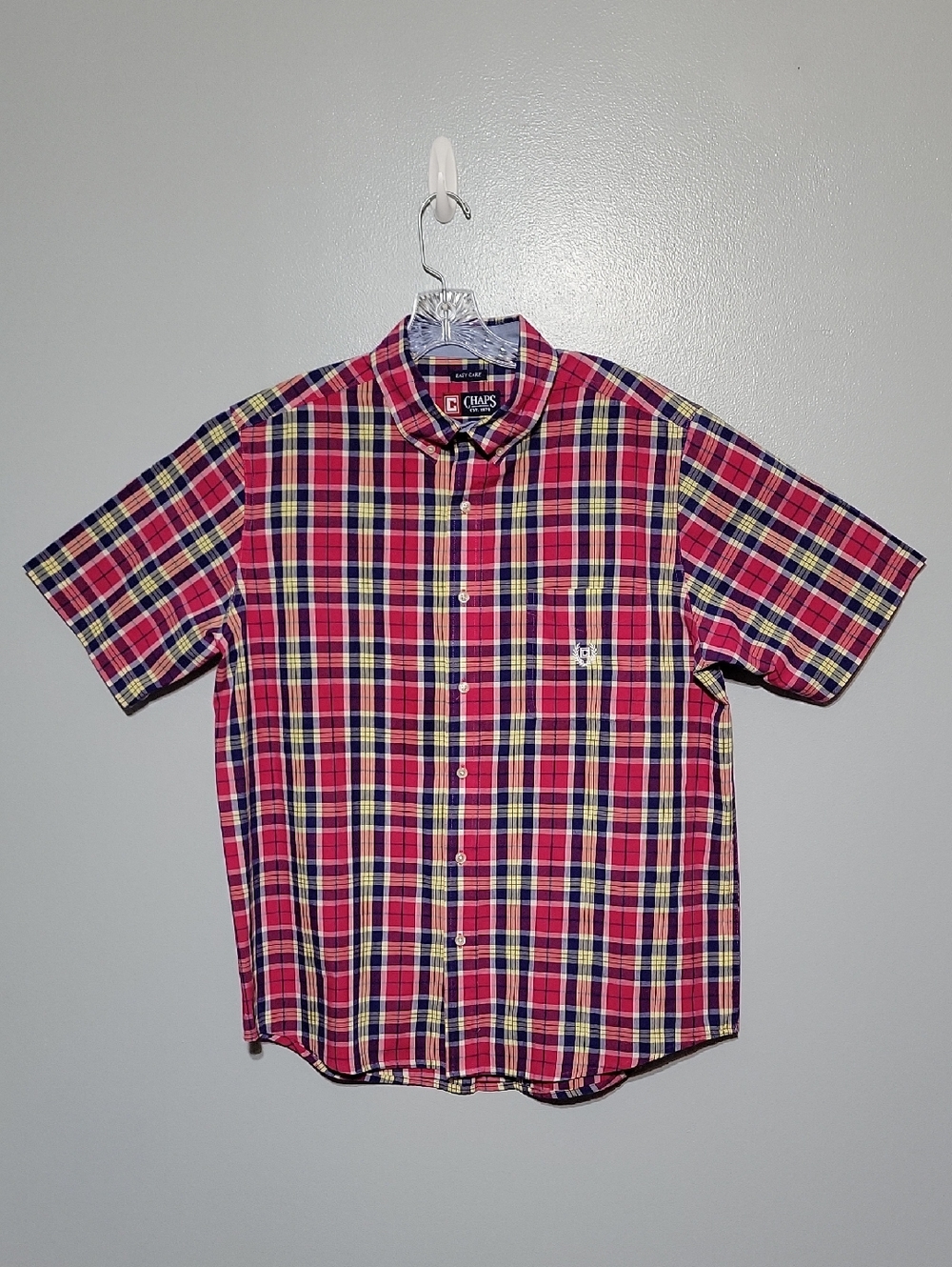 Chaps Easy Care Mens Red Navy Yellow Short Sleeve Collared Plaid Shirt Sz L